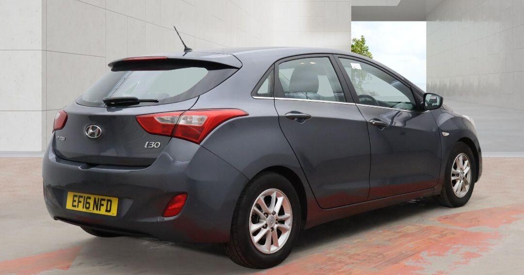 Hyundai i30 2016 - Cars in Crawley