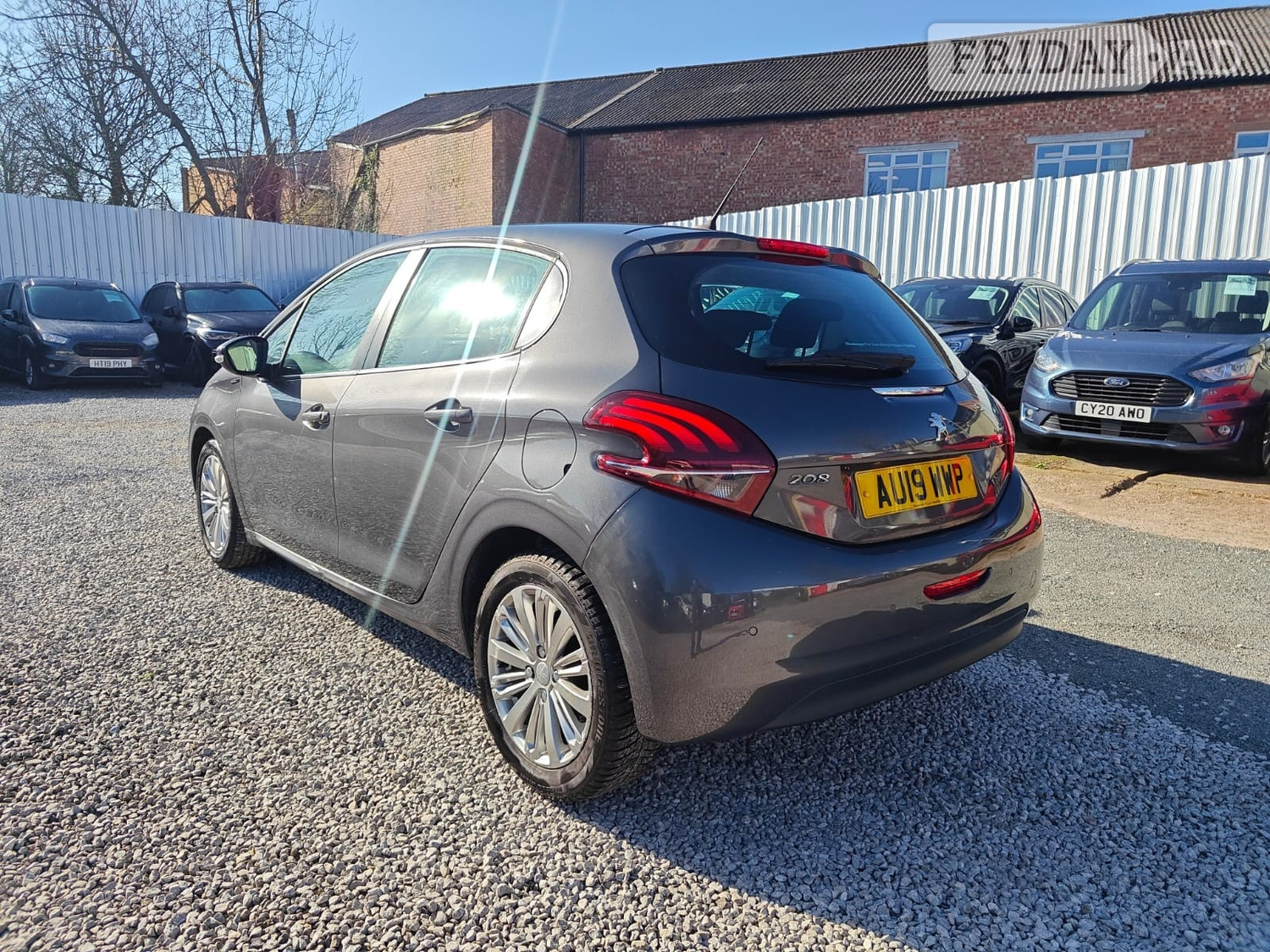Peugeot 208 2019 - Cars