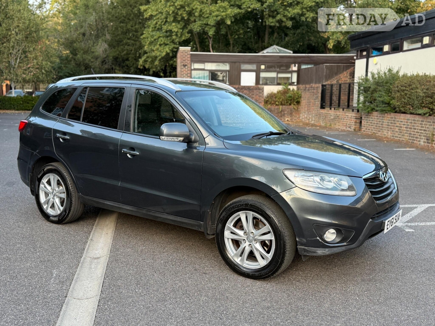 Hyundai Santa Fe 2011 - Cars