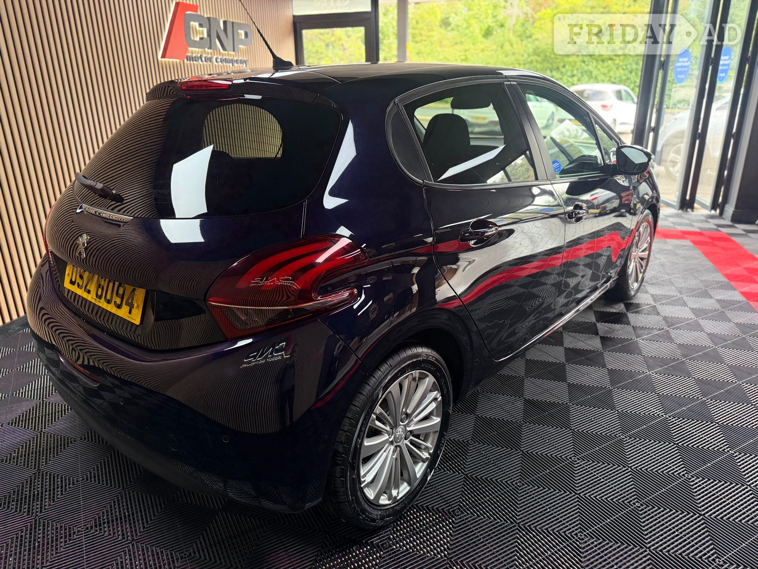[ berth ]Peugeot 208