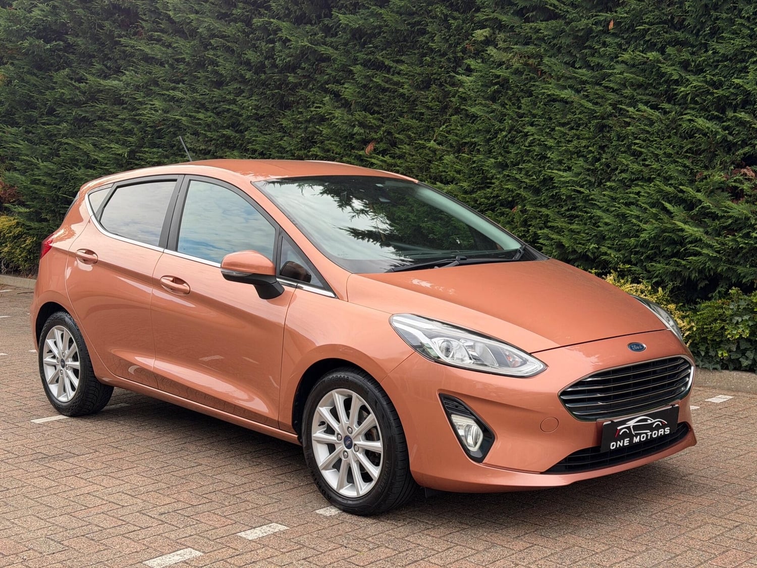Ford Fiesta 2018 - Cars in Leatherhead