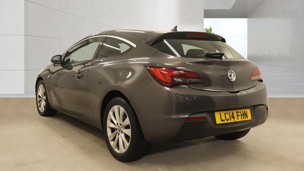 [ berth ]Vauxhall Astra