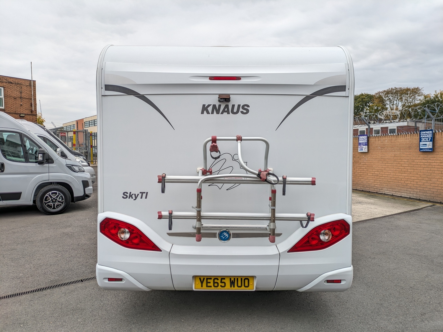 Knaus Sky TI 700 2015 - Motorhomes & Caravans in Bracknell