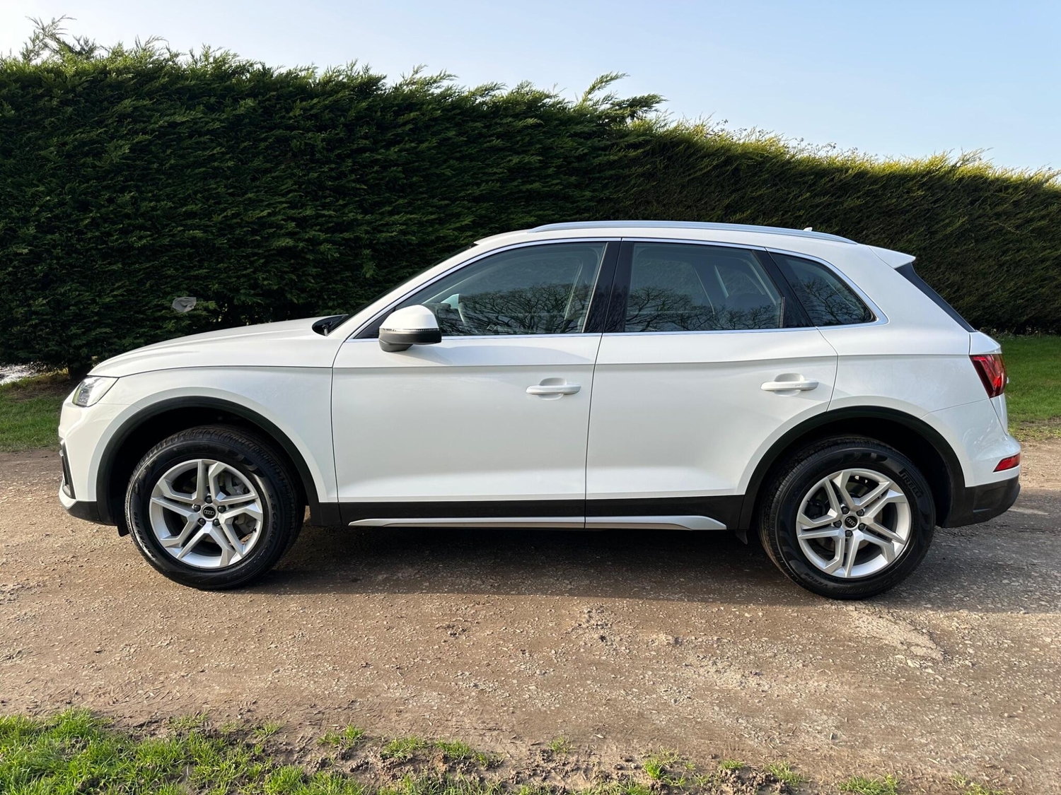 Audi Q5 2023 - Cars in Westerham