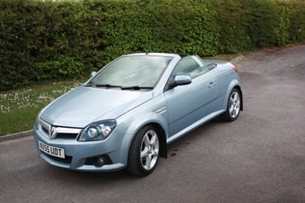 Vauxhall Tigra 2005