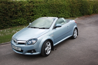 Vauxhall Tigra 2005