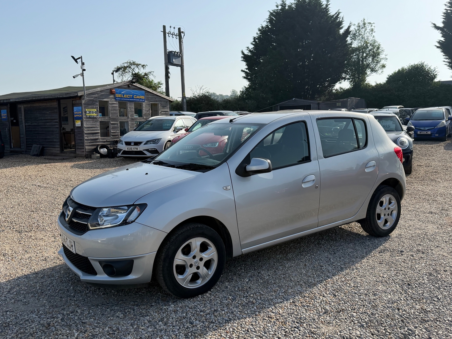 Dacia Sandero 2015 - Cars