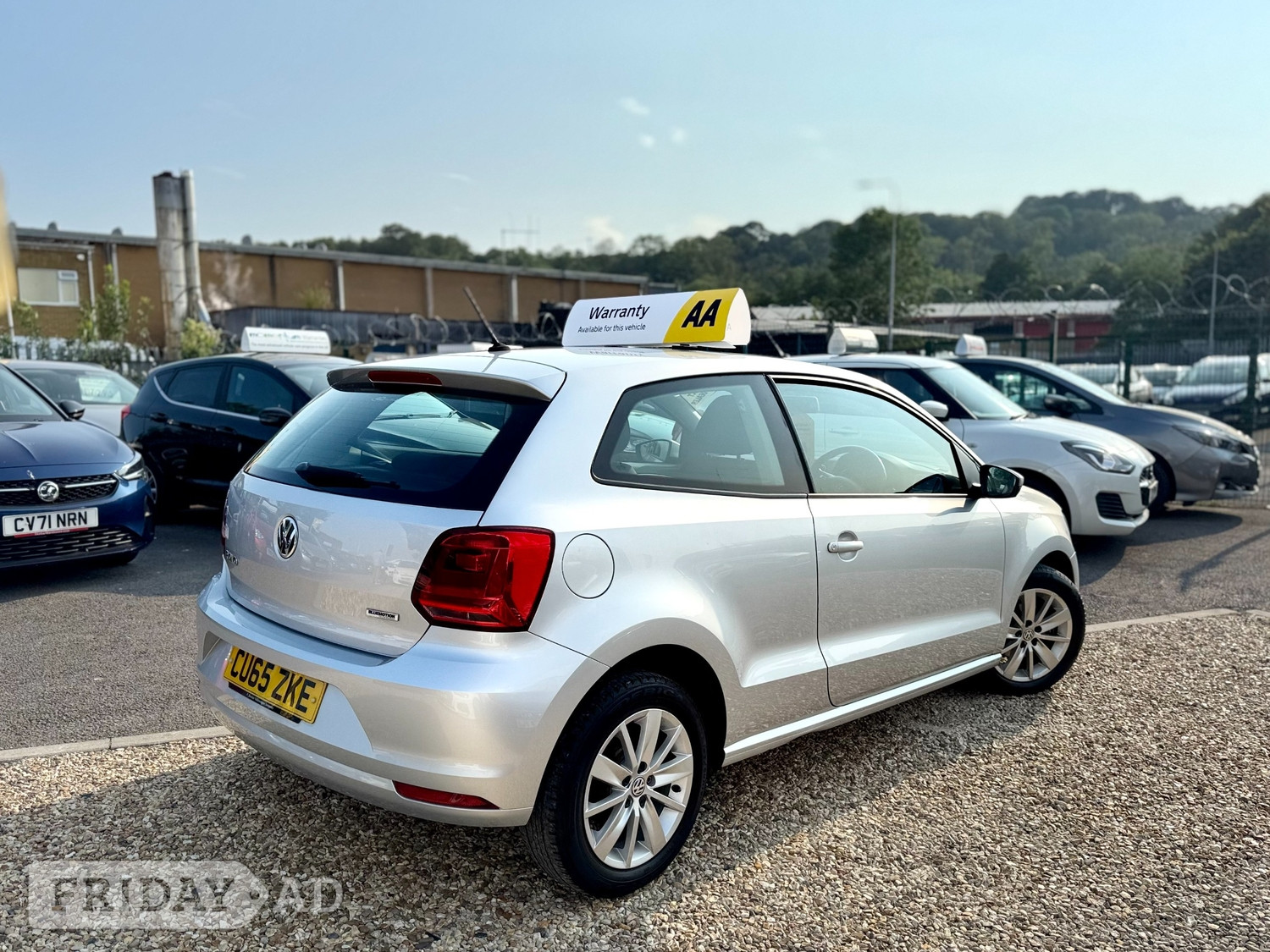 Volkswagen Polo 2015 - Cars