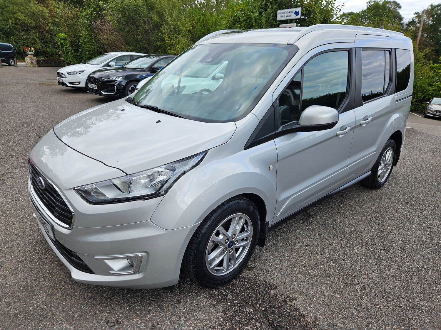 Ford Tourneo Connect 2020 - Cars in Forest Row