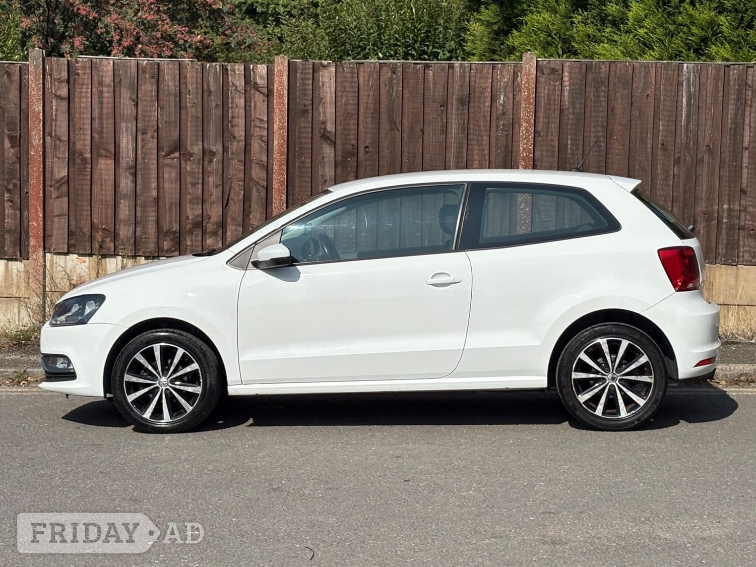 Volkswagen Polo 2014 - Cars