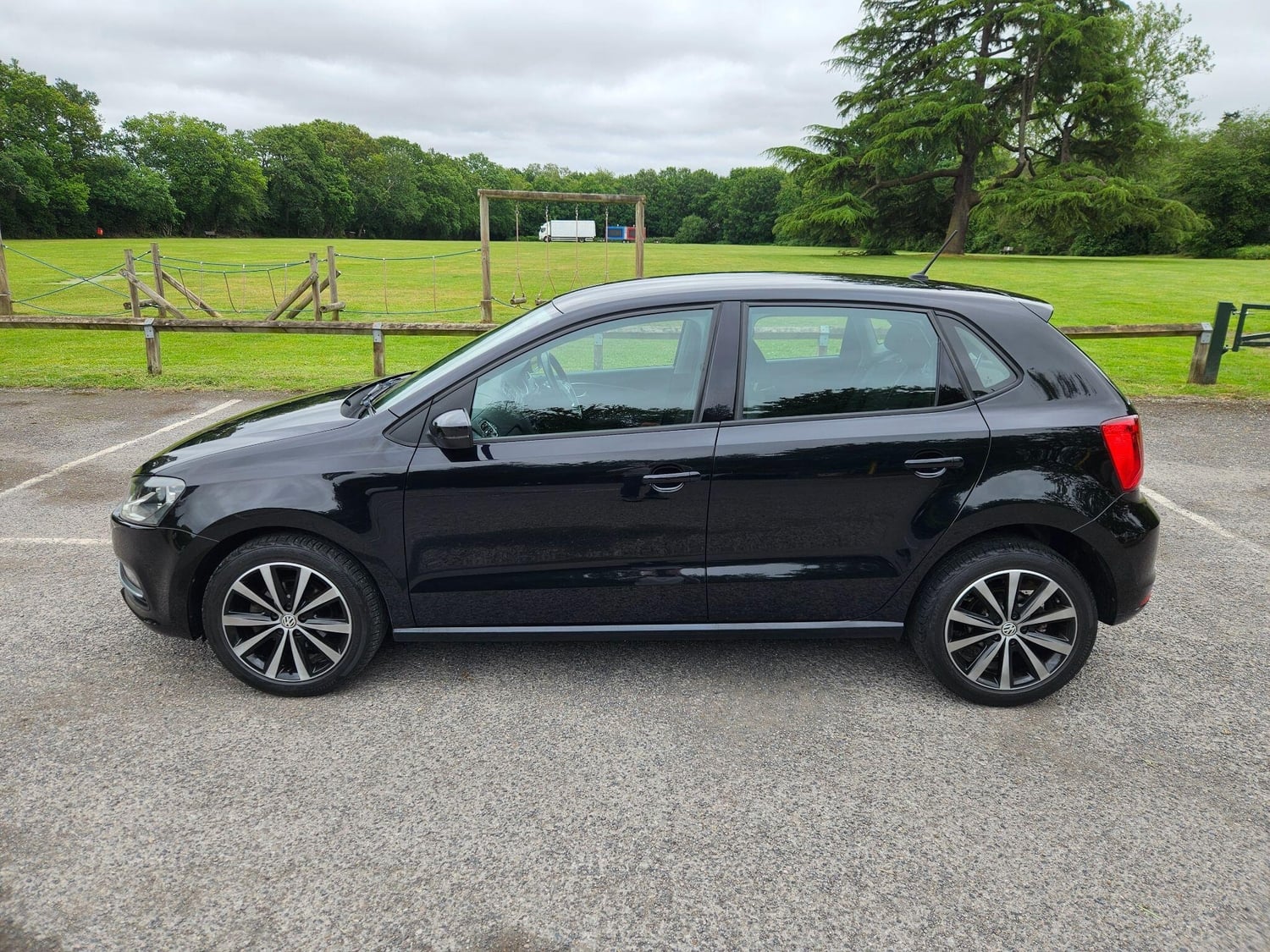 Volkswagen Polo 2014 - Cars