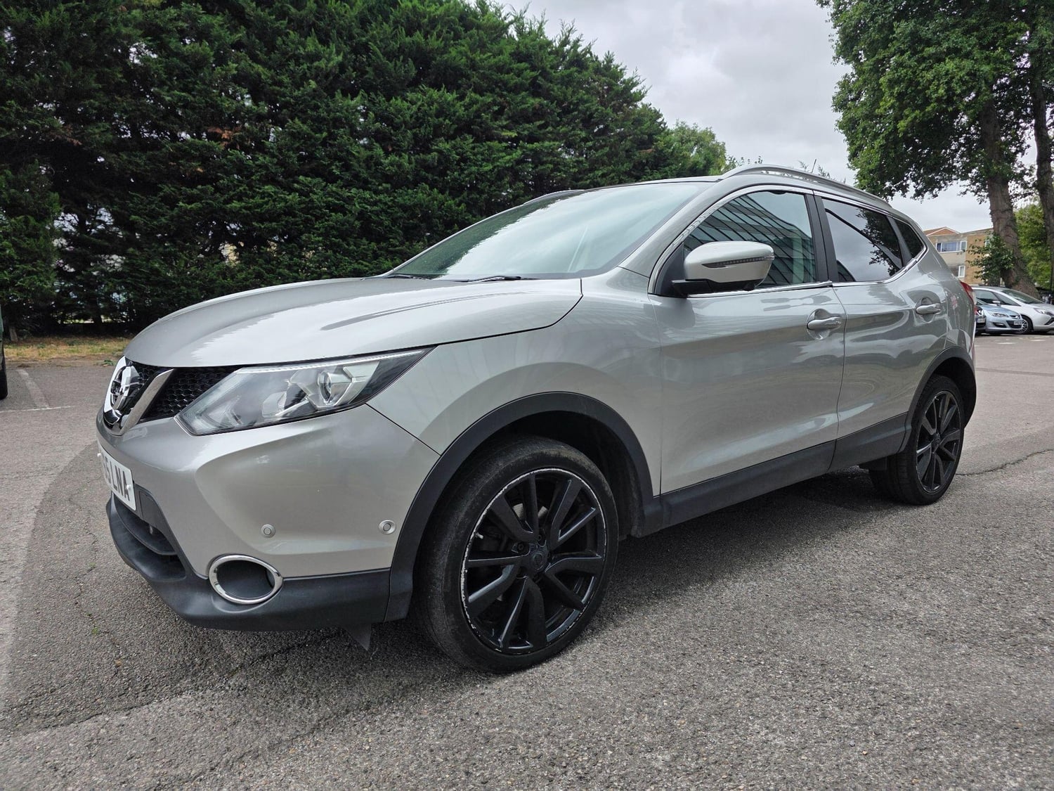 Nissan Qashqai 2016 - Cars in Hounslow