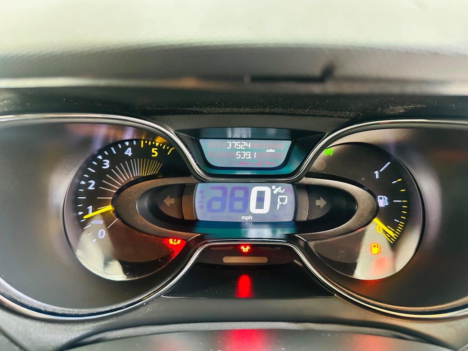 Renault Captur 2016 - Cars in Iver