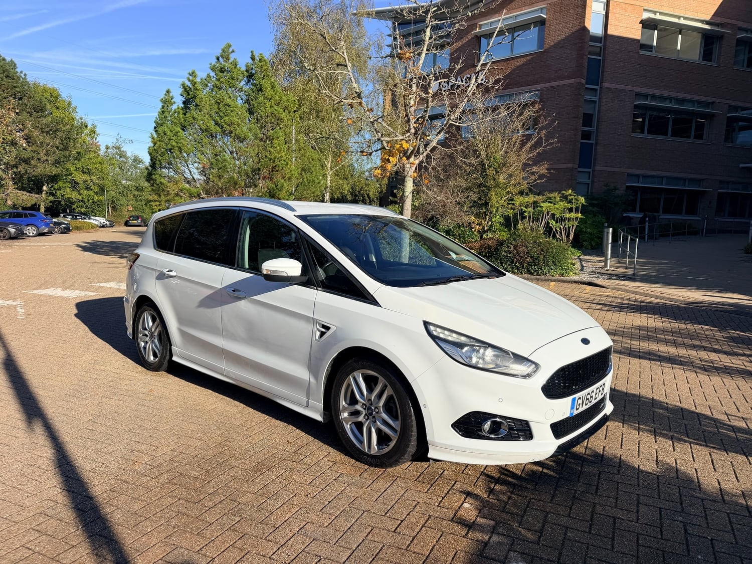 [ berth ]Ford S-Max