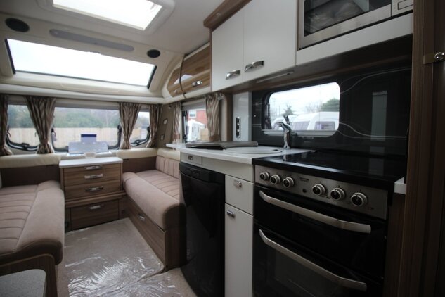 [ berth ]Swift Elegance 570