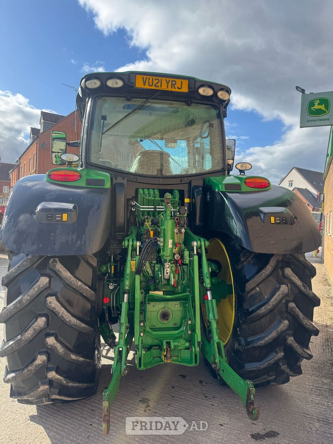 [ berth ]John Deere 6215R
