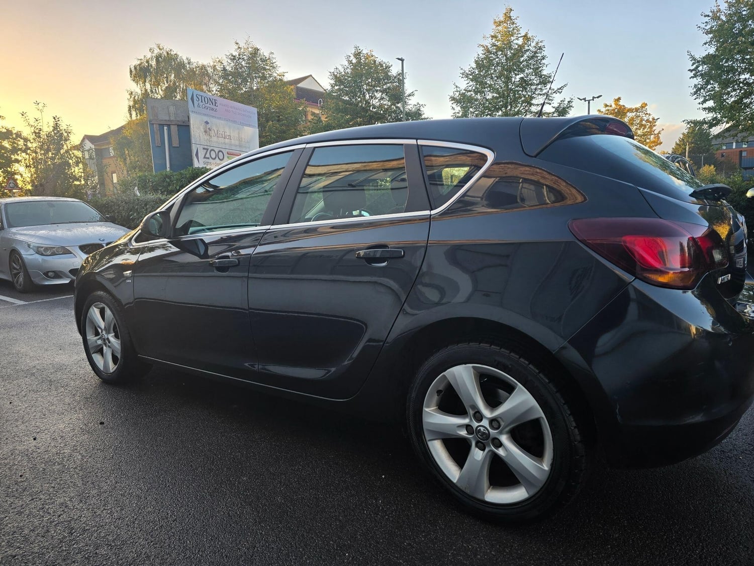 Vauxhall Astra 2012 - Cars