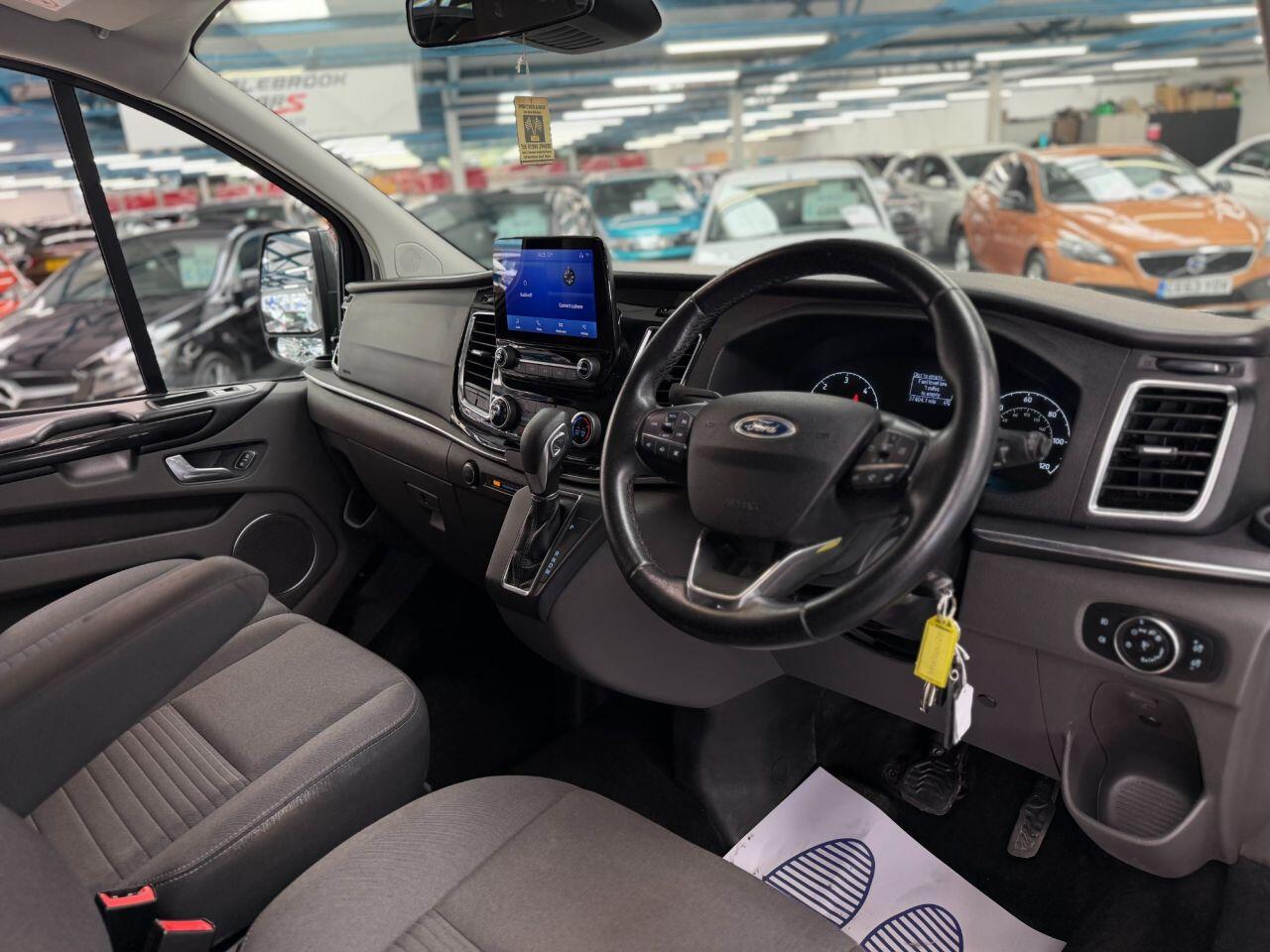 [ berth ]Ford Tourneo Custom