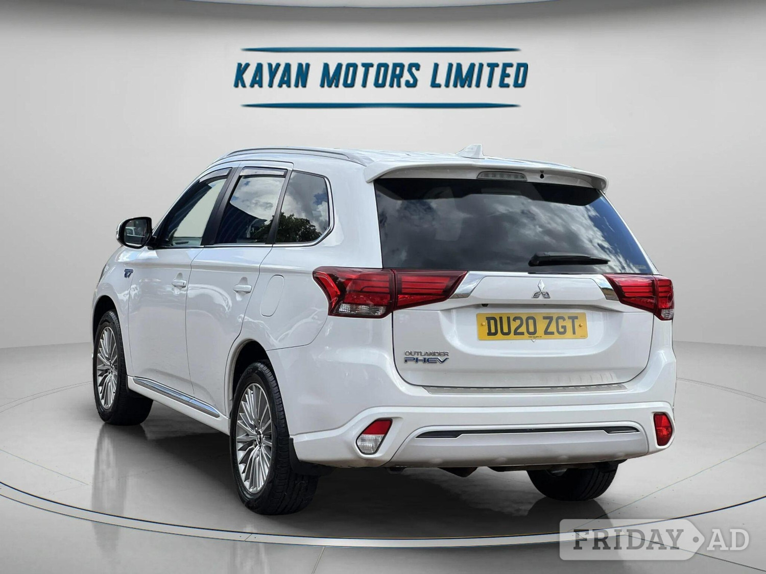 Mitsubishi Outlander 2020 - Cars