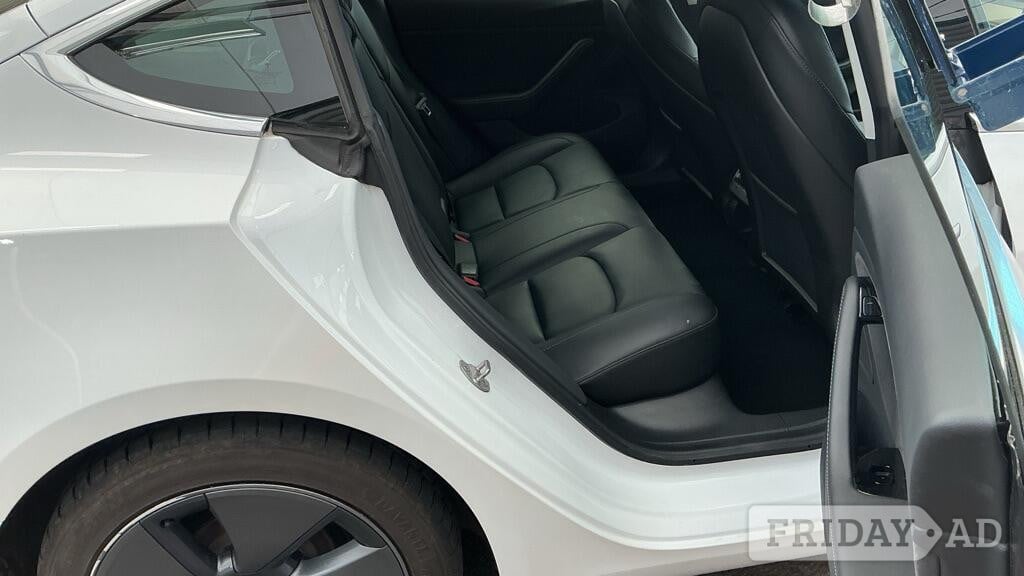 Tesla Model 3 2020 - Cars