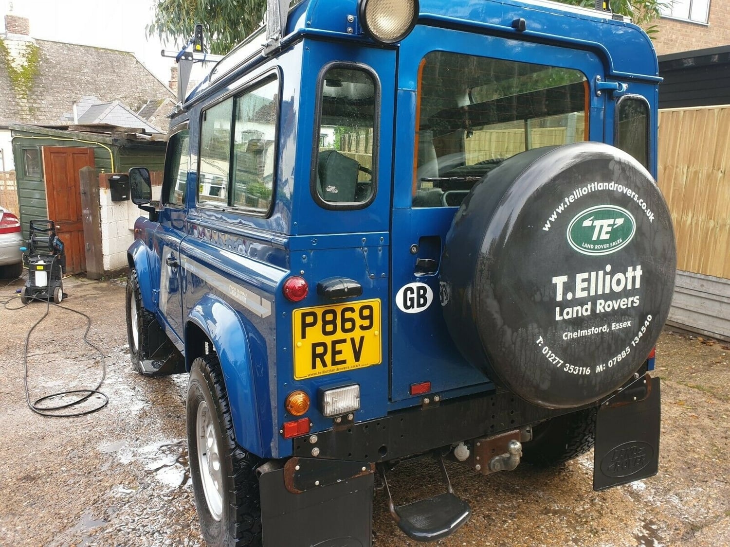 Land Rover Defender 90 1997 - Cars in St. Albans