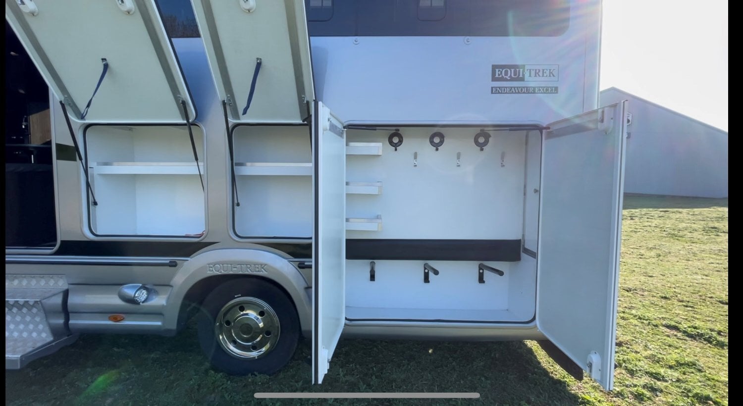[ berth ]Equi-Trek Endeavour Excel Plus