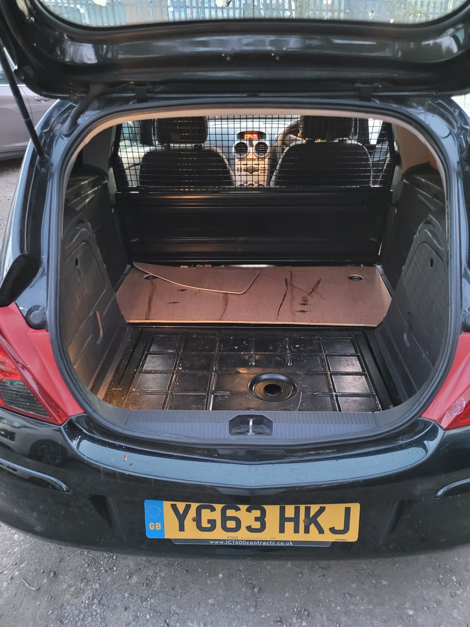 Vauxhall Corsa 2013 - Vans & Commercial Vehicles in Bradford