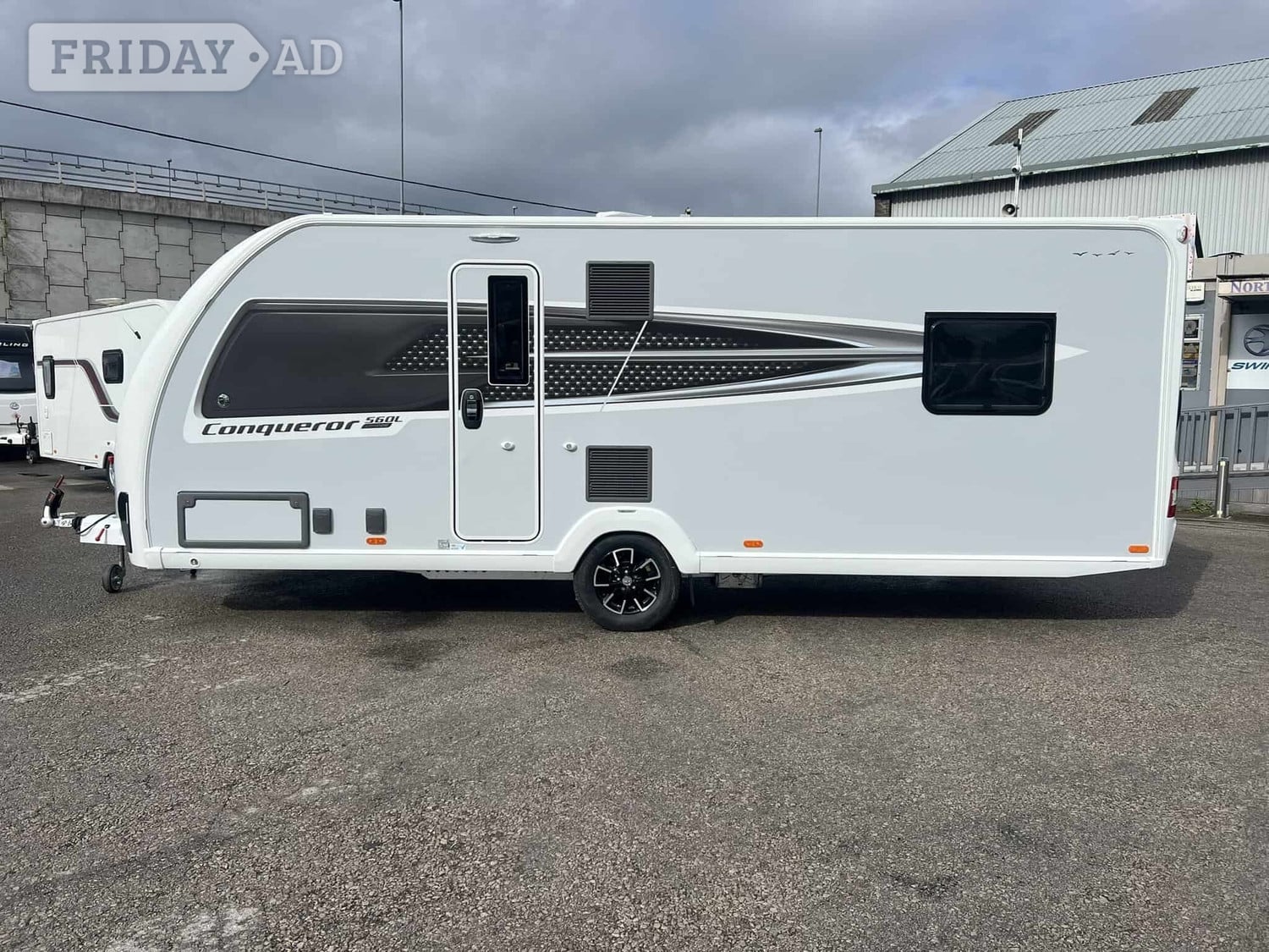 [ berth ]Swift Conqueror 560L Grande