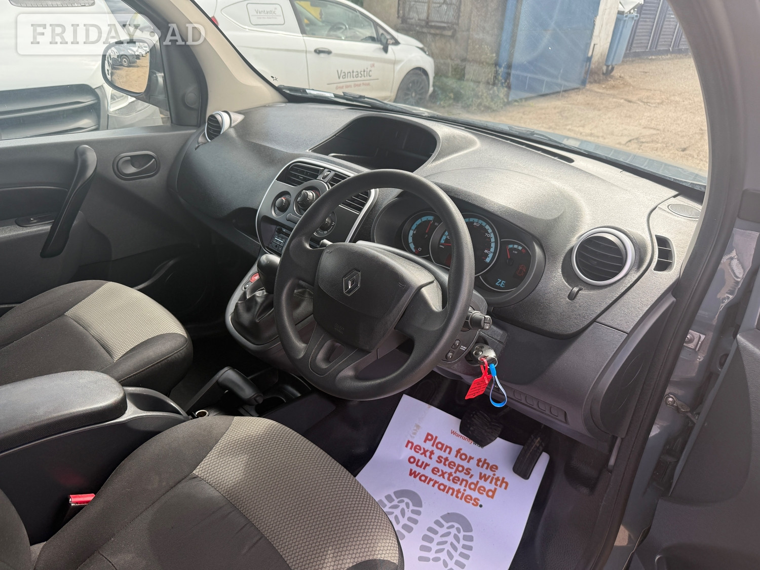 Renault Kangoo 2020 - Vans & Commercial Vehicles in Chertsey