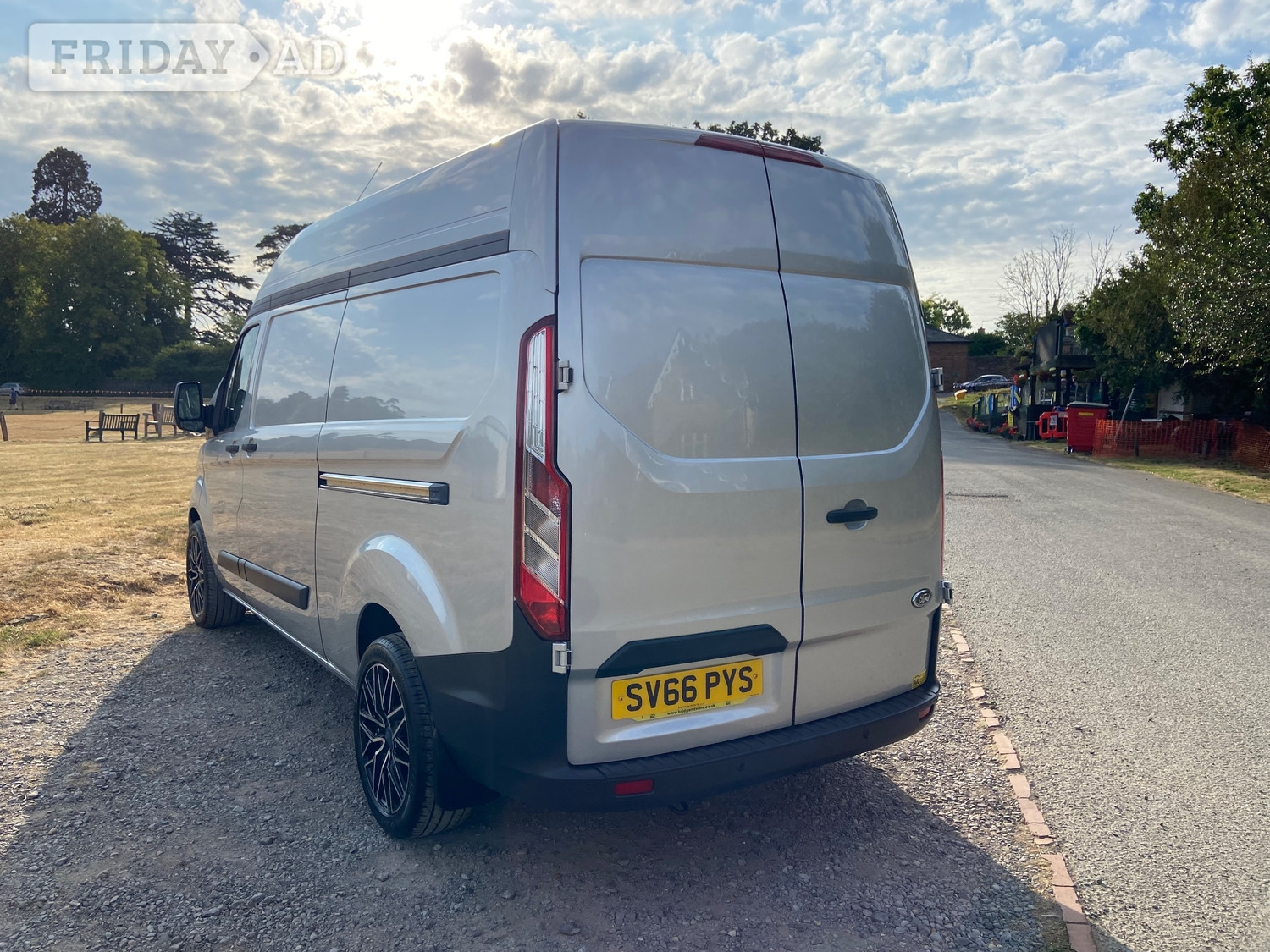 Ford Transit Custom 2016 - Vans & Commercial Vehicles in Dorking