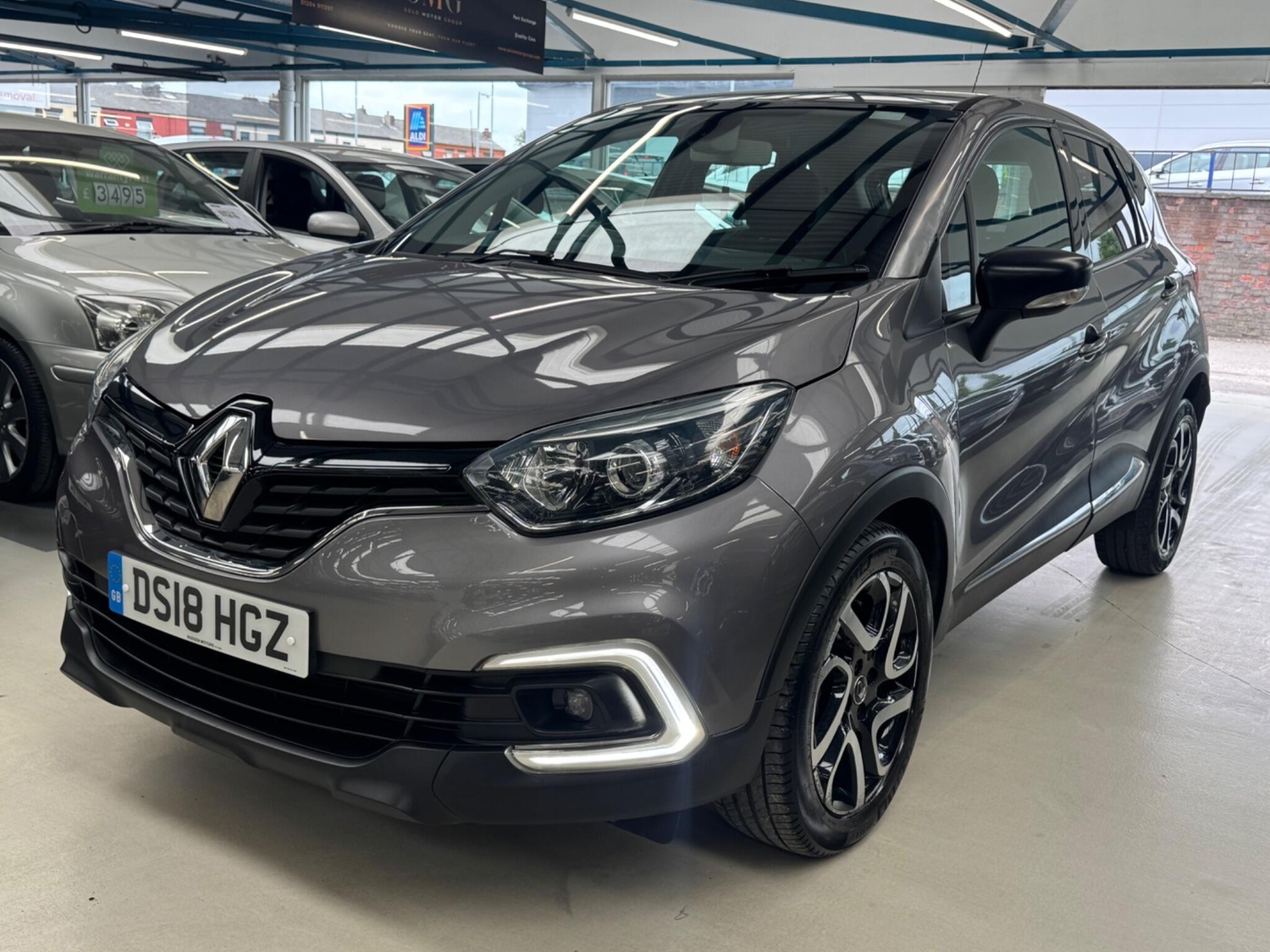 Renault Captur 2018 - Cars in Bolton