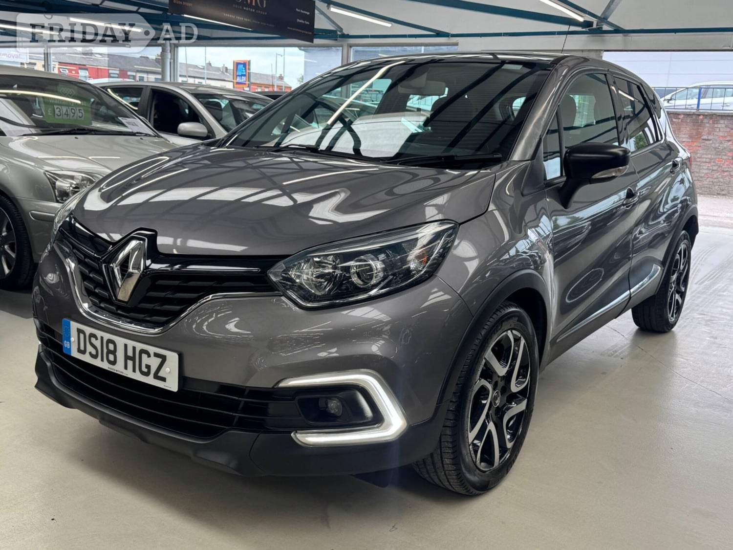 Renault Captur 2018 - Cars in Bolton