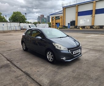 Peugeot 208 2015