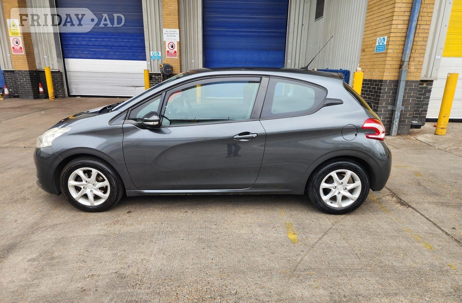 Peugeot 208 2015 - Cars
