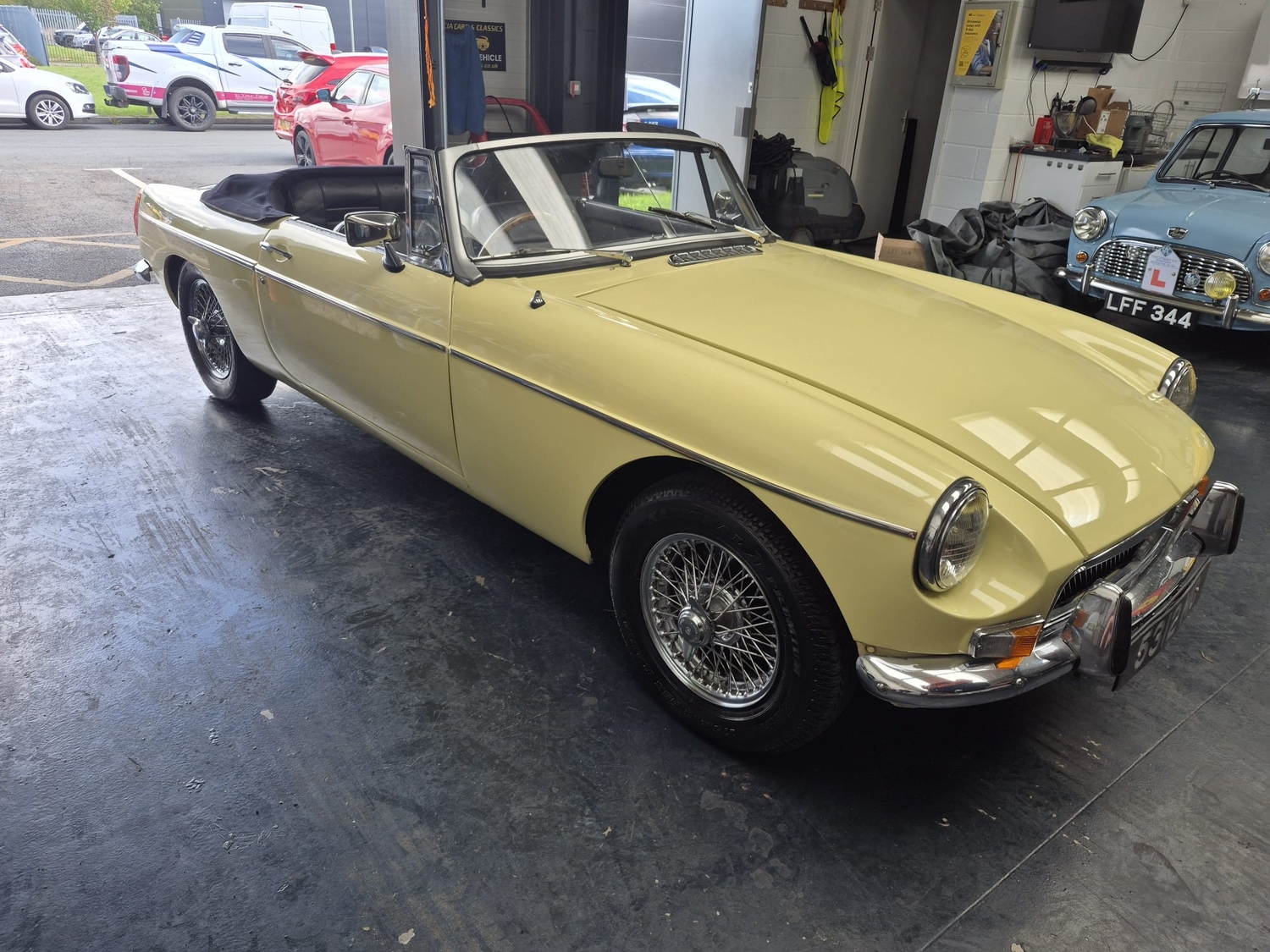 MG MGB Roadster 1971 in Market Drayton
