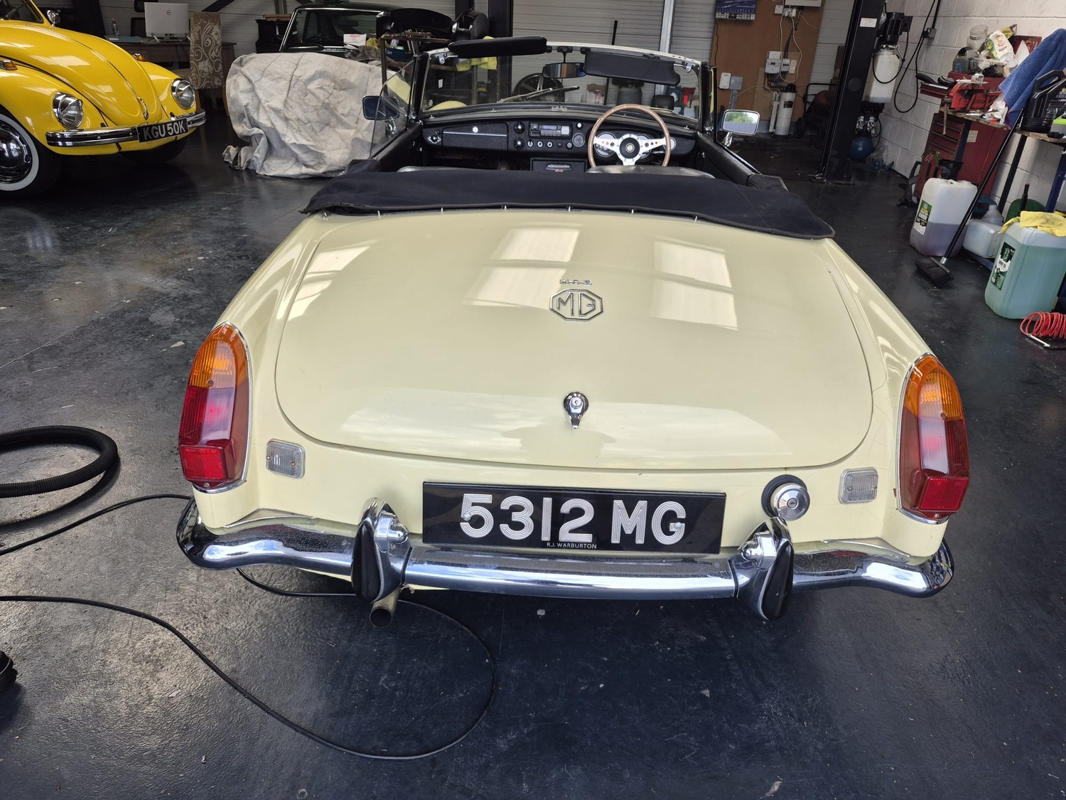 MG MGB Roadster 1971 - Cars in Market Drayton