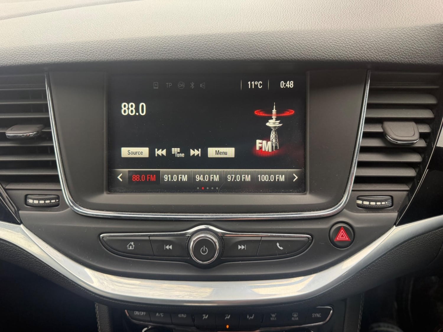 Vauxhall Astra 2016 - Cars in Sutton