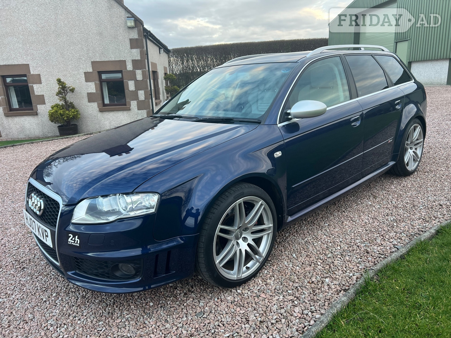 [ berth ]Audi RS4 Avant