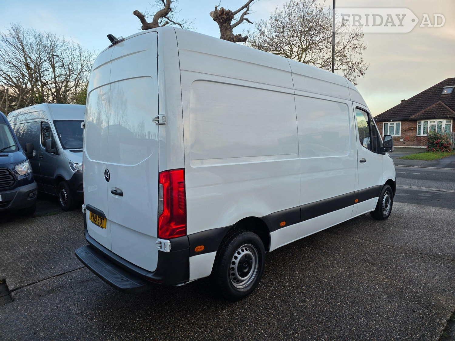 [ berth ]Mercedes-Benz Sprinter
