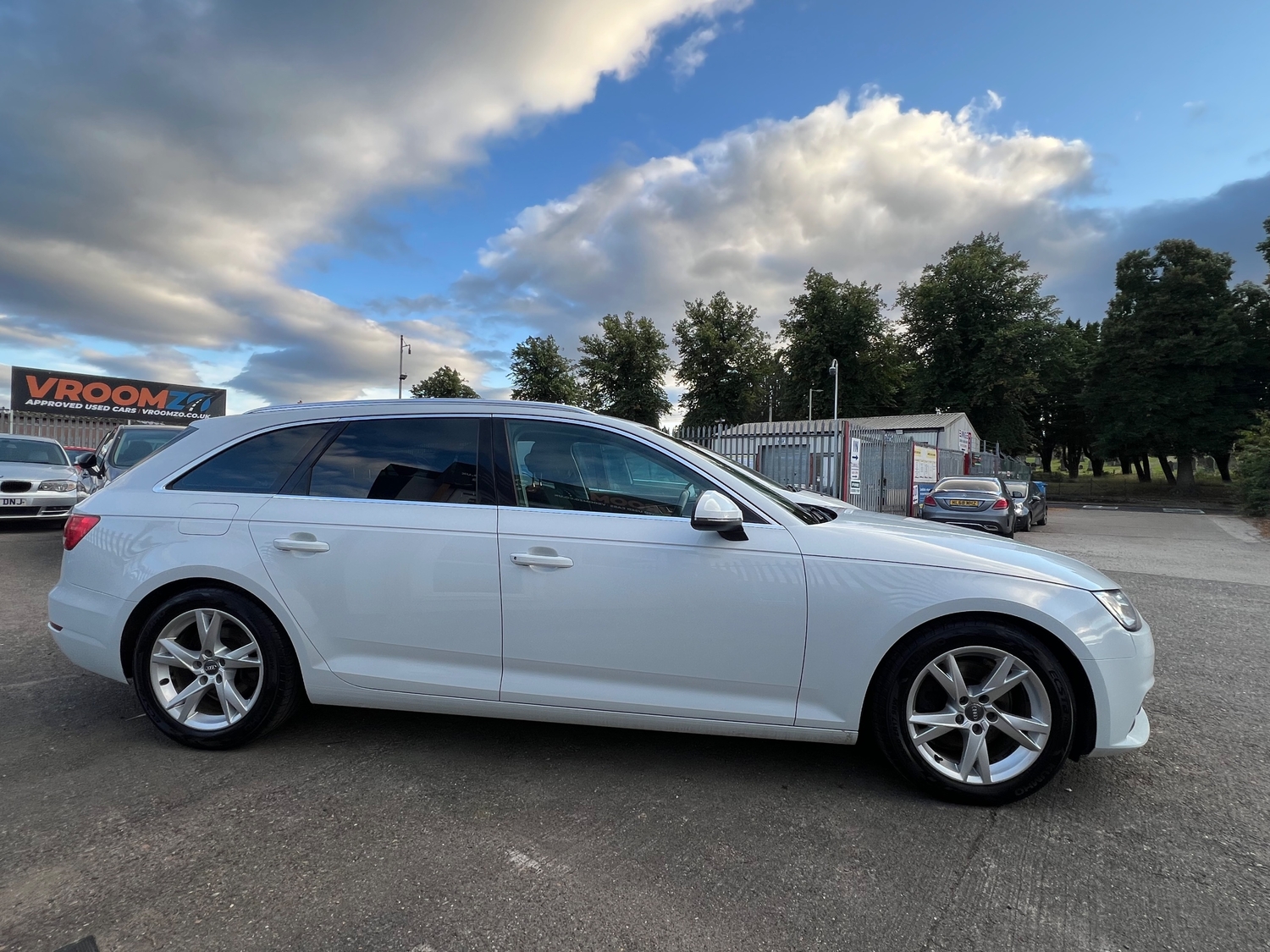 Audi A4 Avant 2016 - Cars in Perth