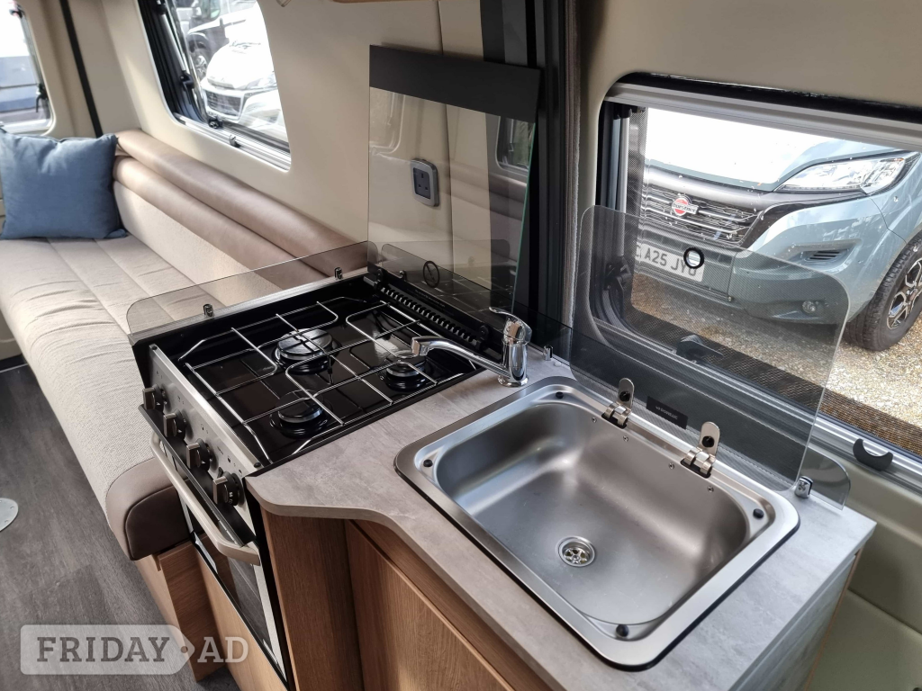 [2 berth ]Auto-Trail V-Line 610 SE