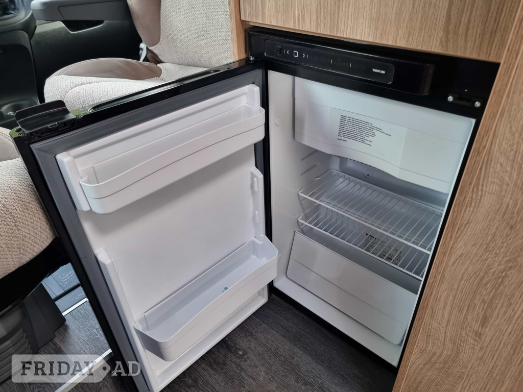 Auto-Trail V-Line 610 SE 2023 for sale - Motorhomes & Caravans in Highbridge
