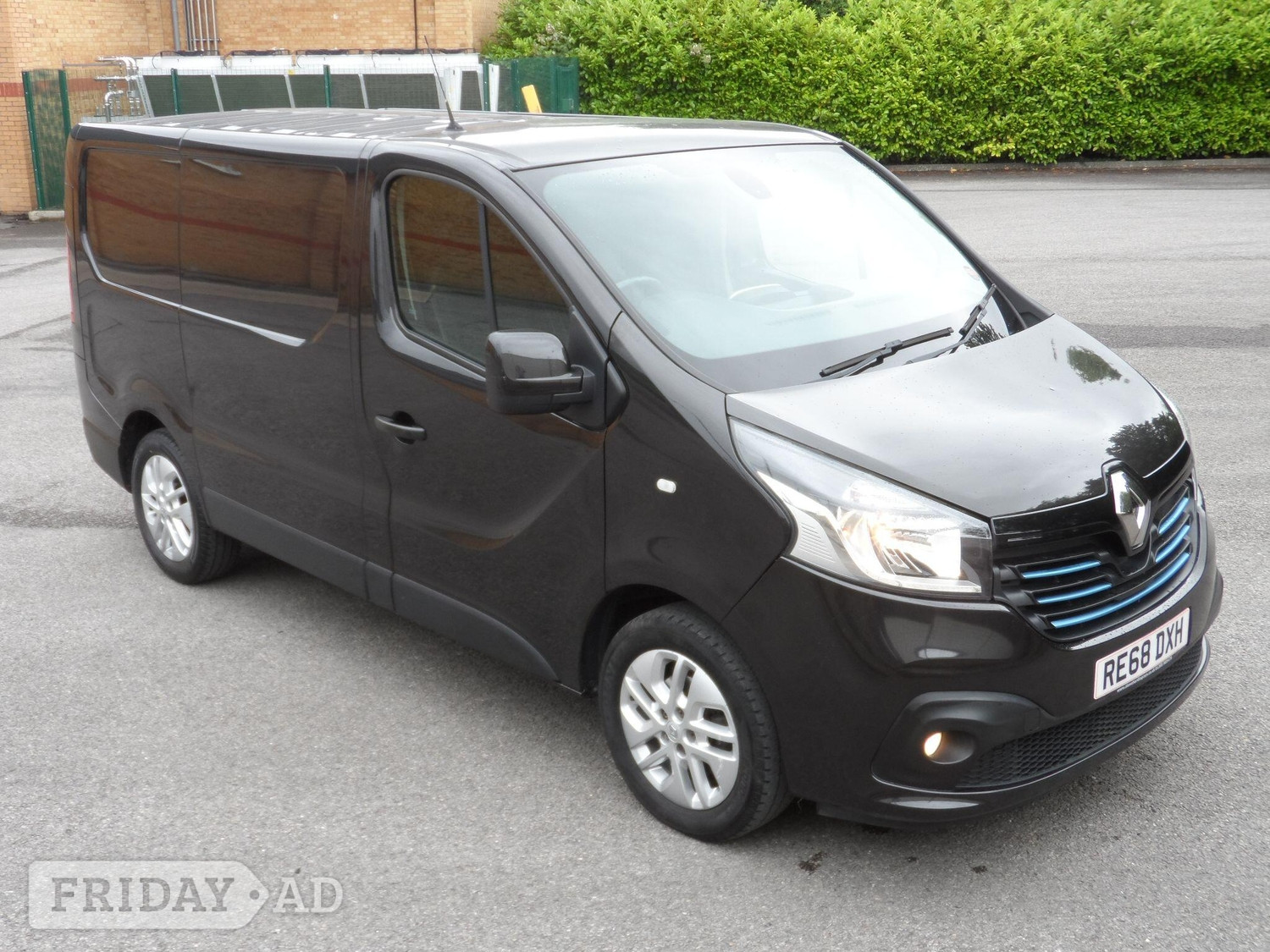 Renault Trafic 2018 in Cirencester