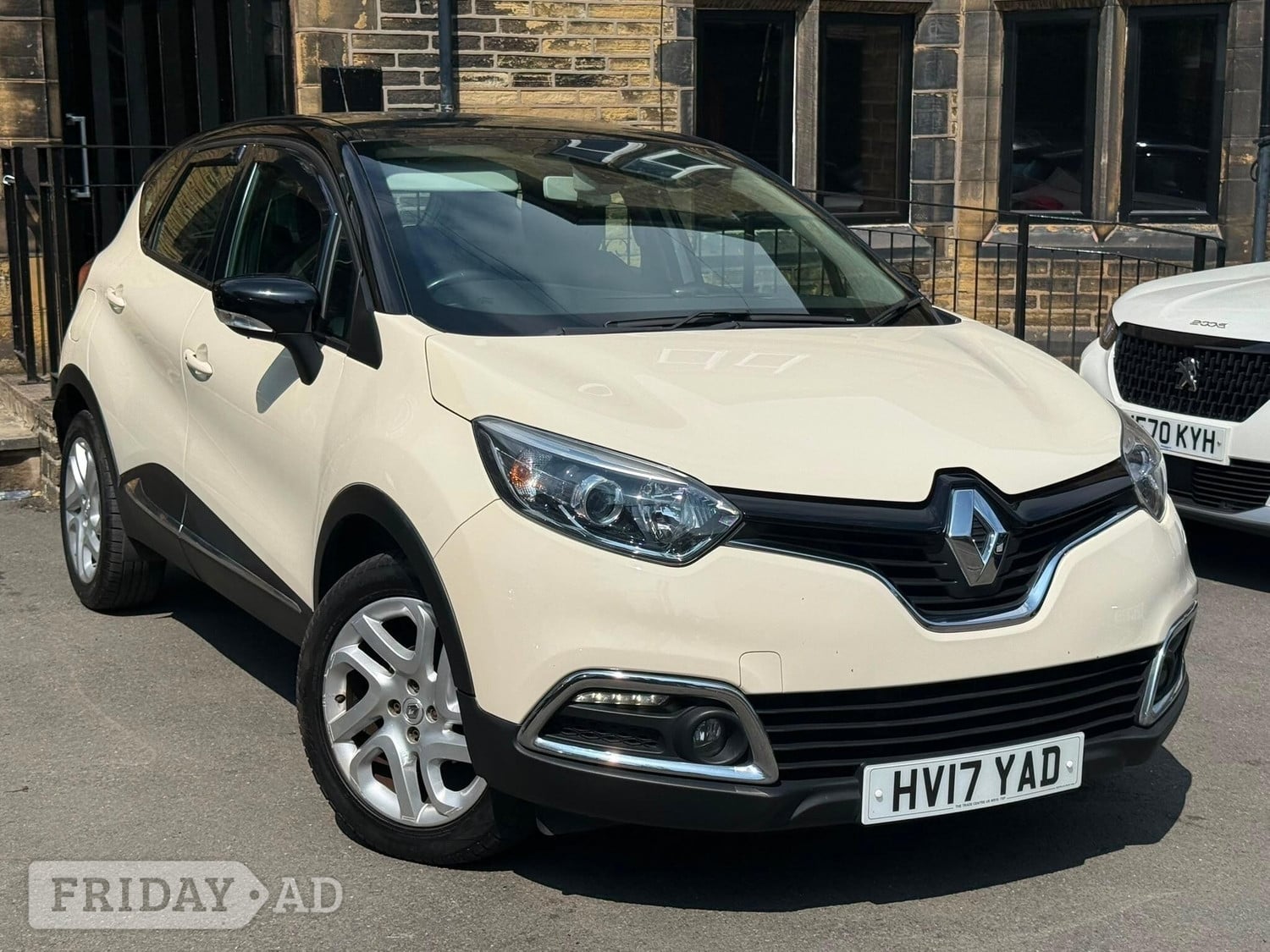 Renault Captur 2017 in Halifax