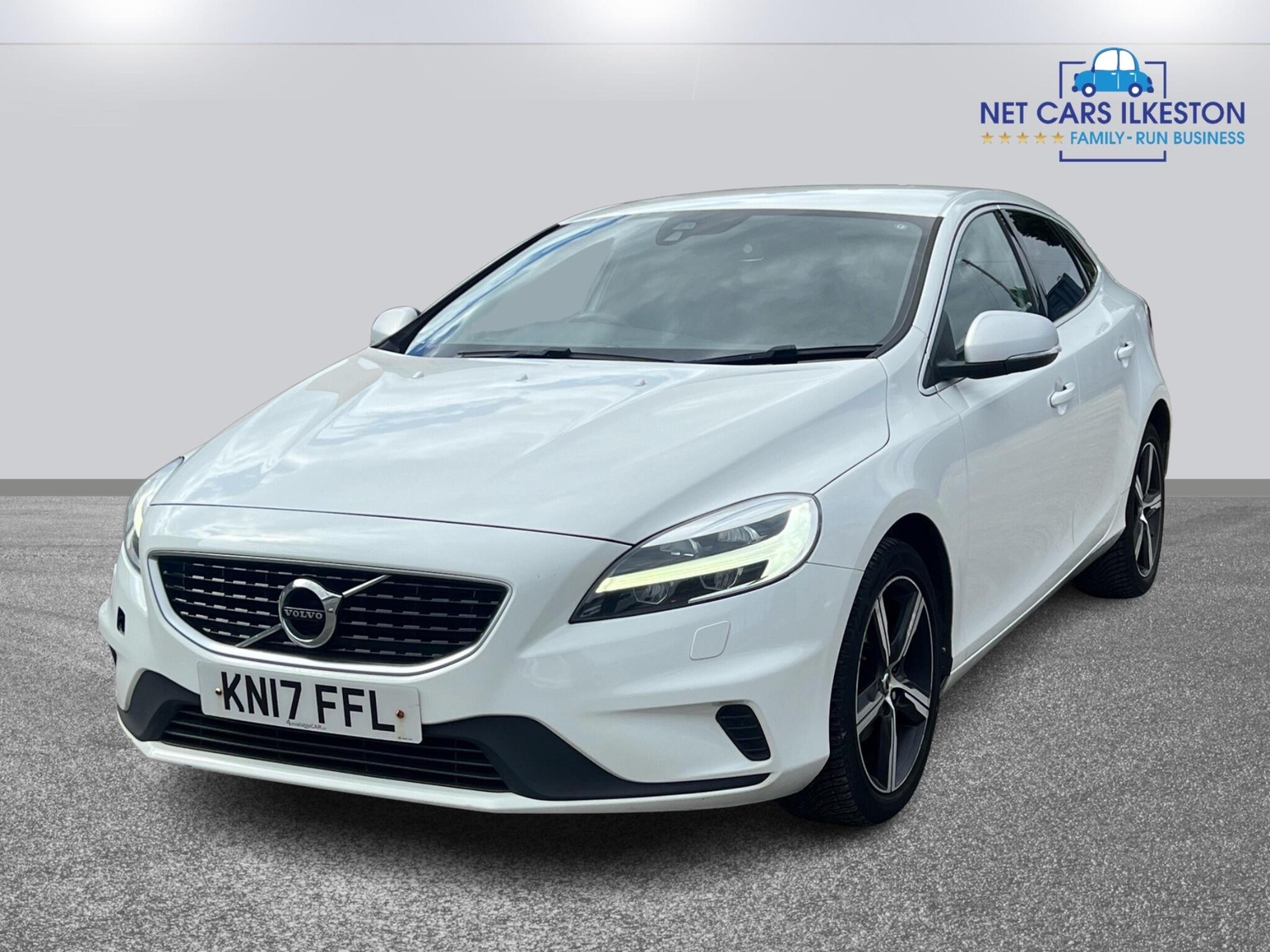 Volvo V40 2017 - Cars