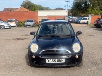Mini Hatch 2005
