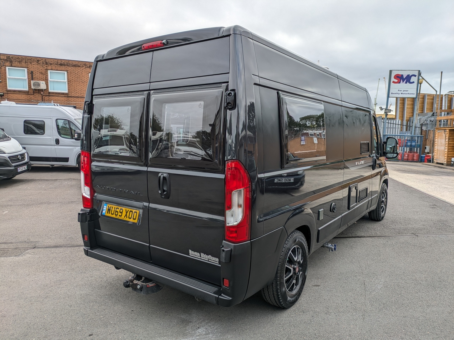 [ berth ]Auto-Trail V-Line 610