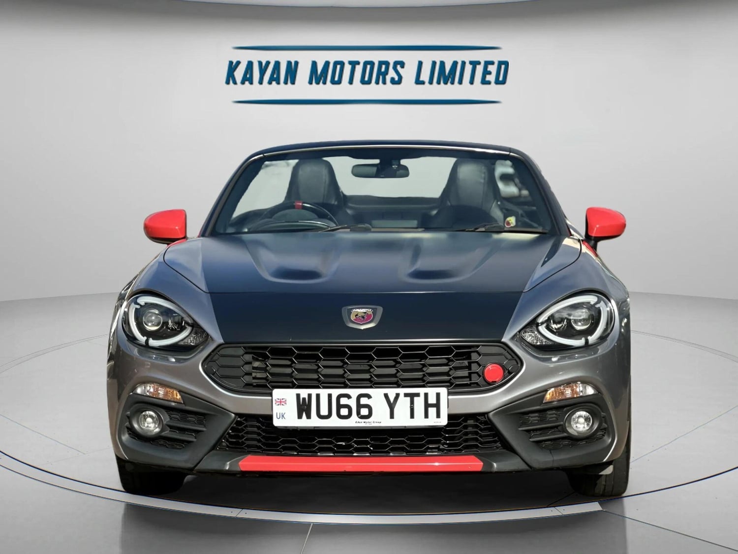 [ berth ]Abarth 124 Spider