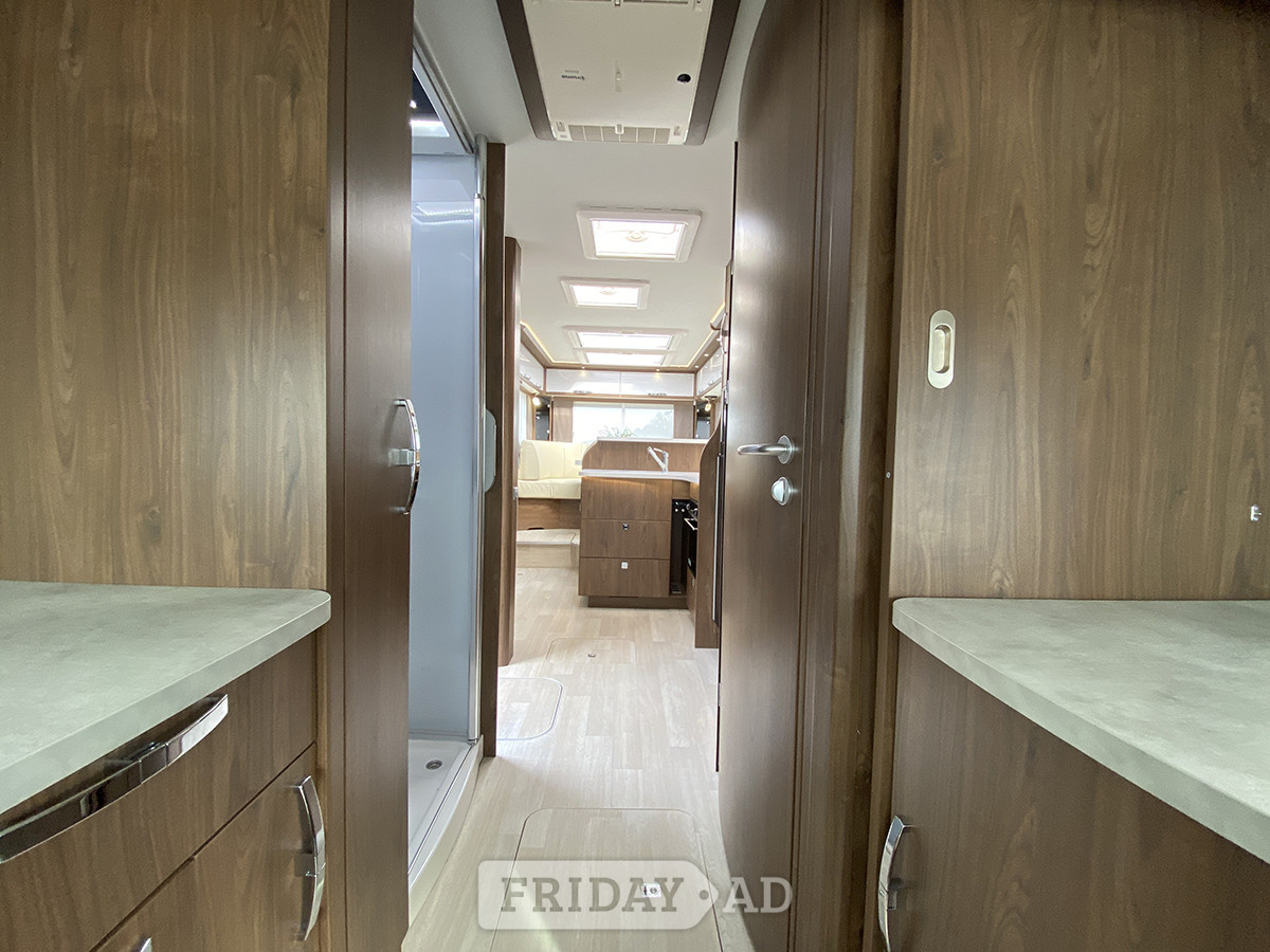 [4 berth ]Frankia Platin I 8400 Plus
