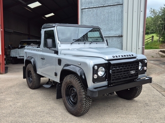 Land Rover Defender 90 2015